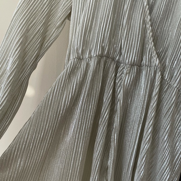 BRAND NEW ROMPER - Picture 2 of 4